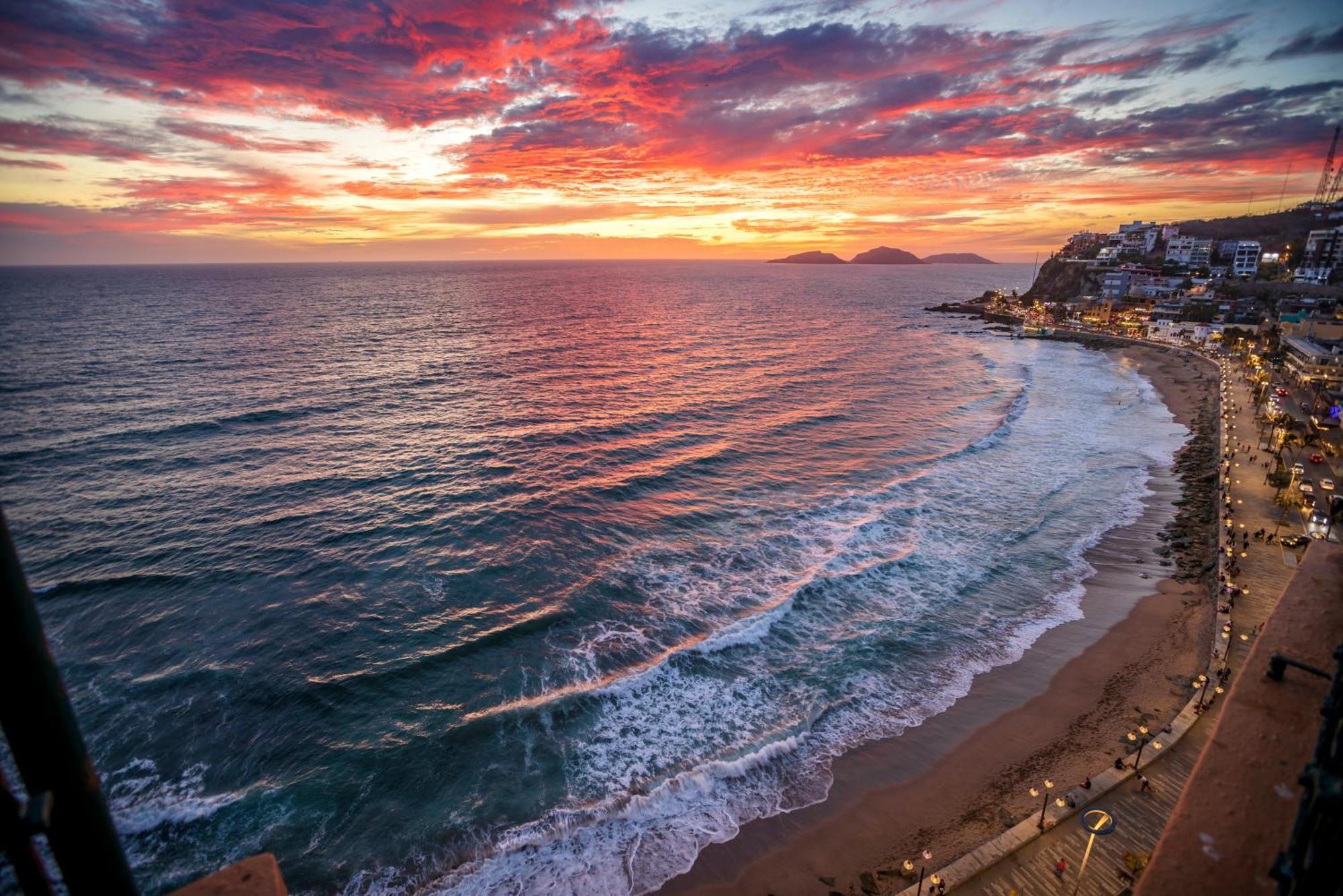 Best Western Posada Freeman Mazatlan Bagian luar foto