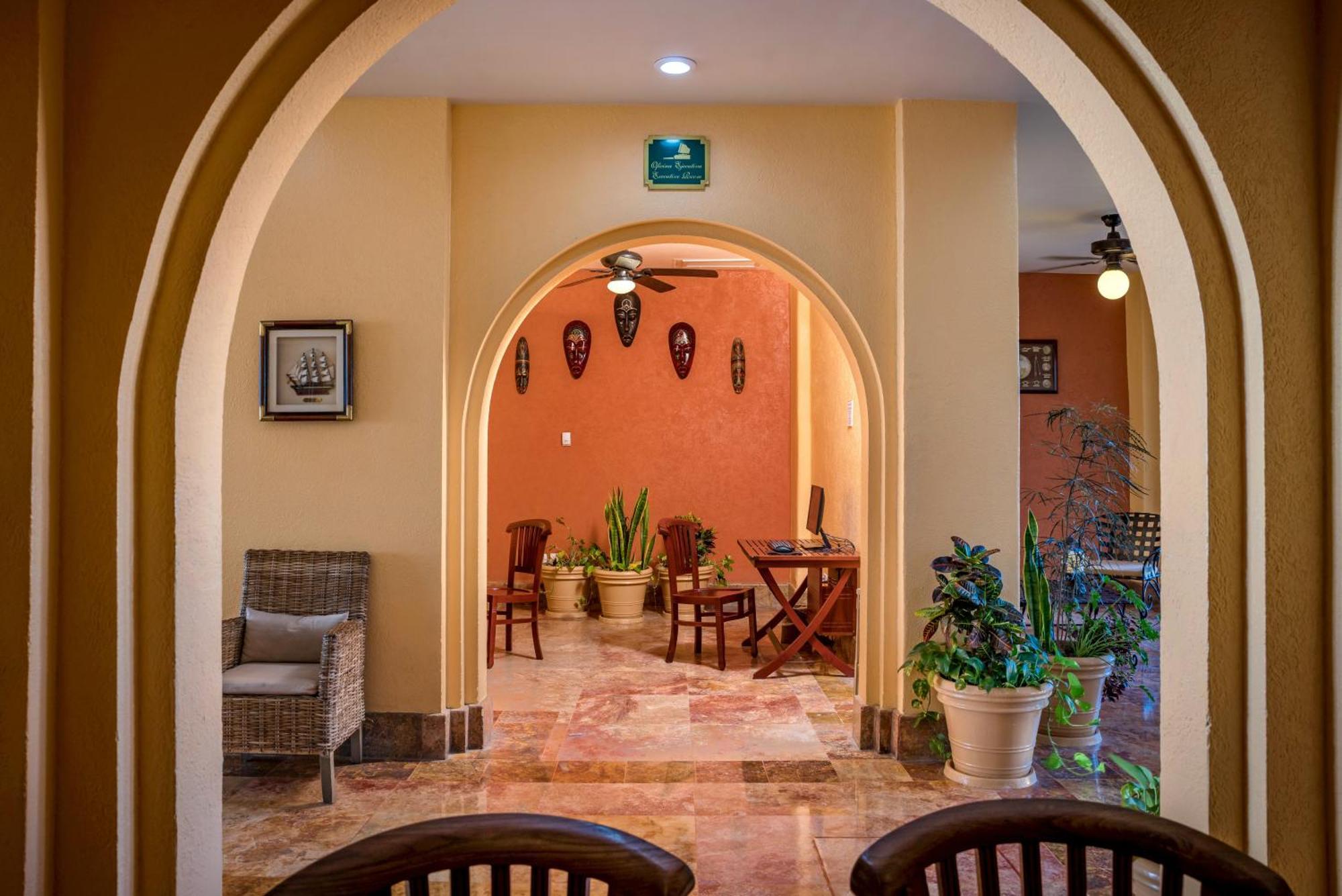 Best Western Posada Freeman Mazatlan Bagian luar foto