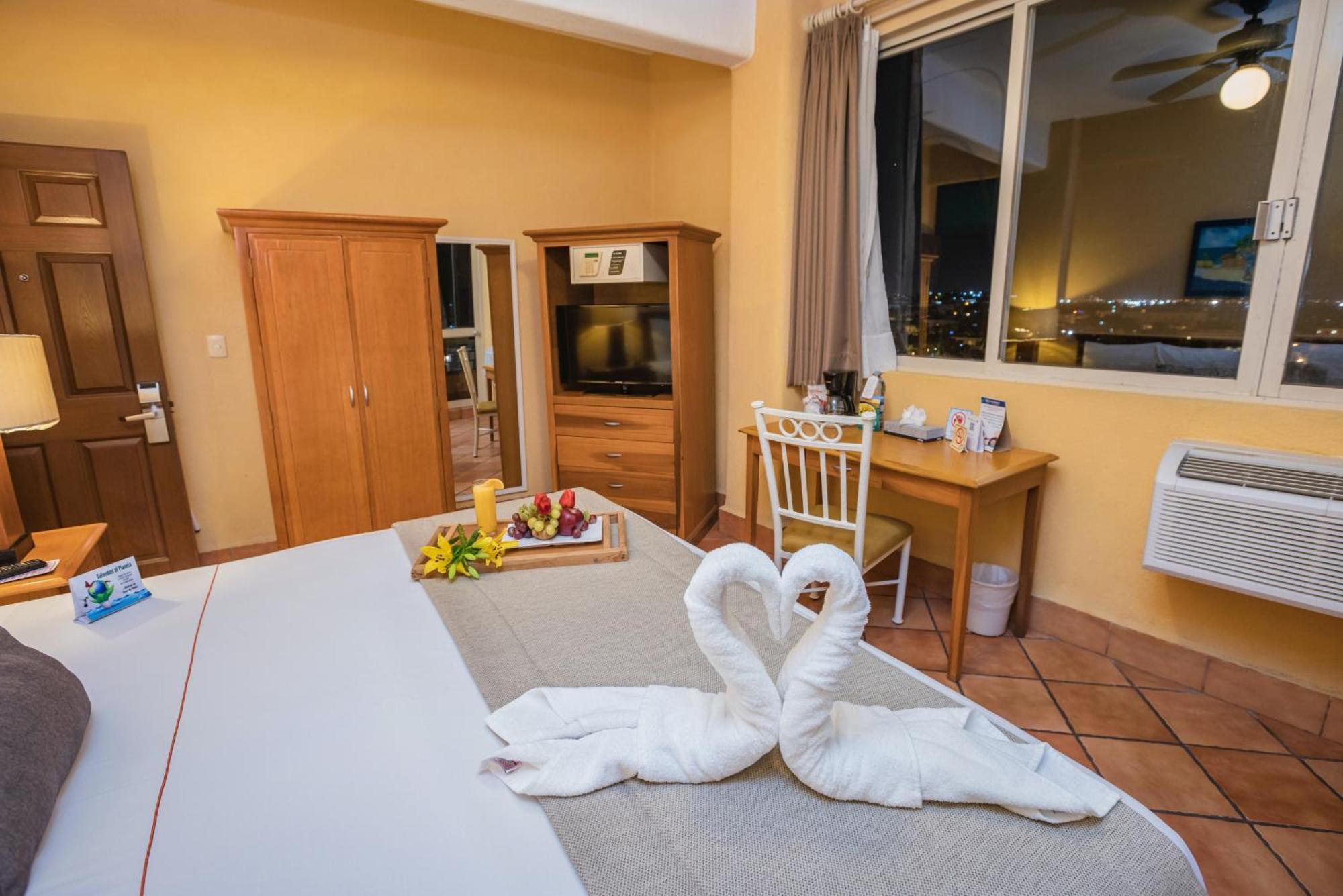 Best Western Posada Freeman Mazatlan Bagian luar foto