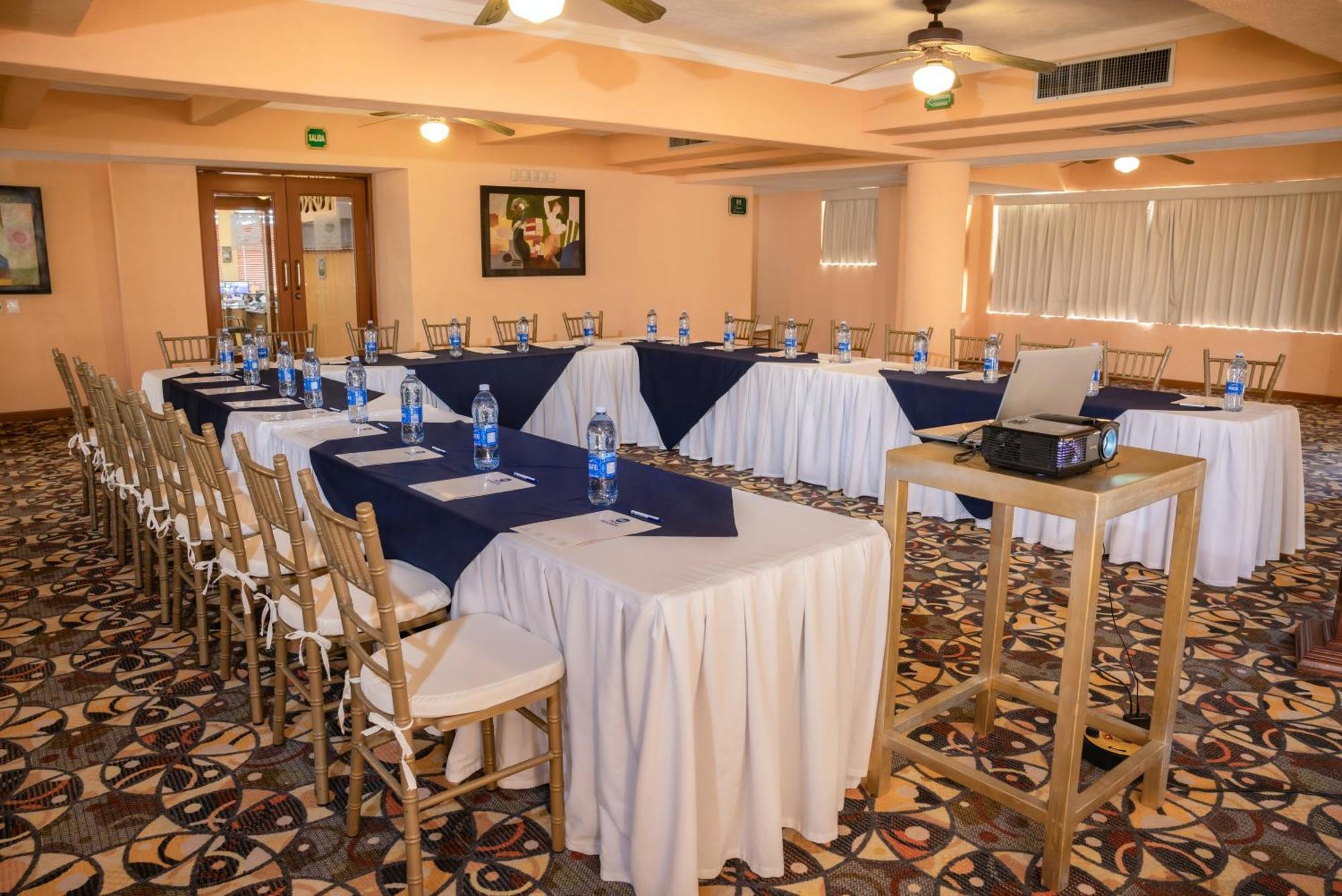 Best Western Posada Freeman Mazatlan Bagian luar foto