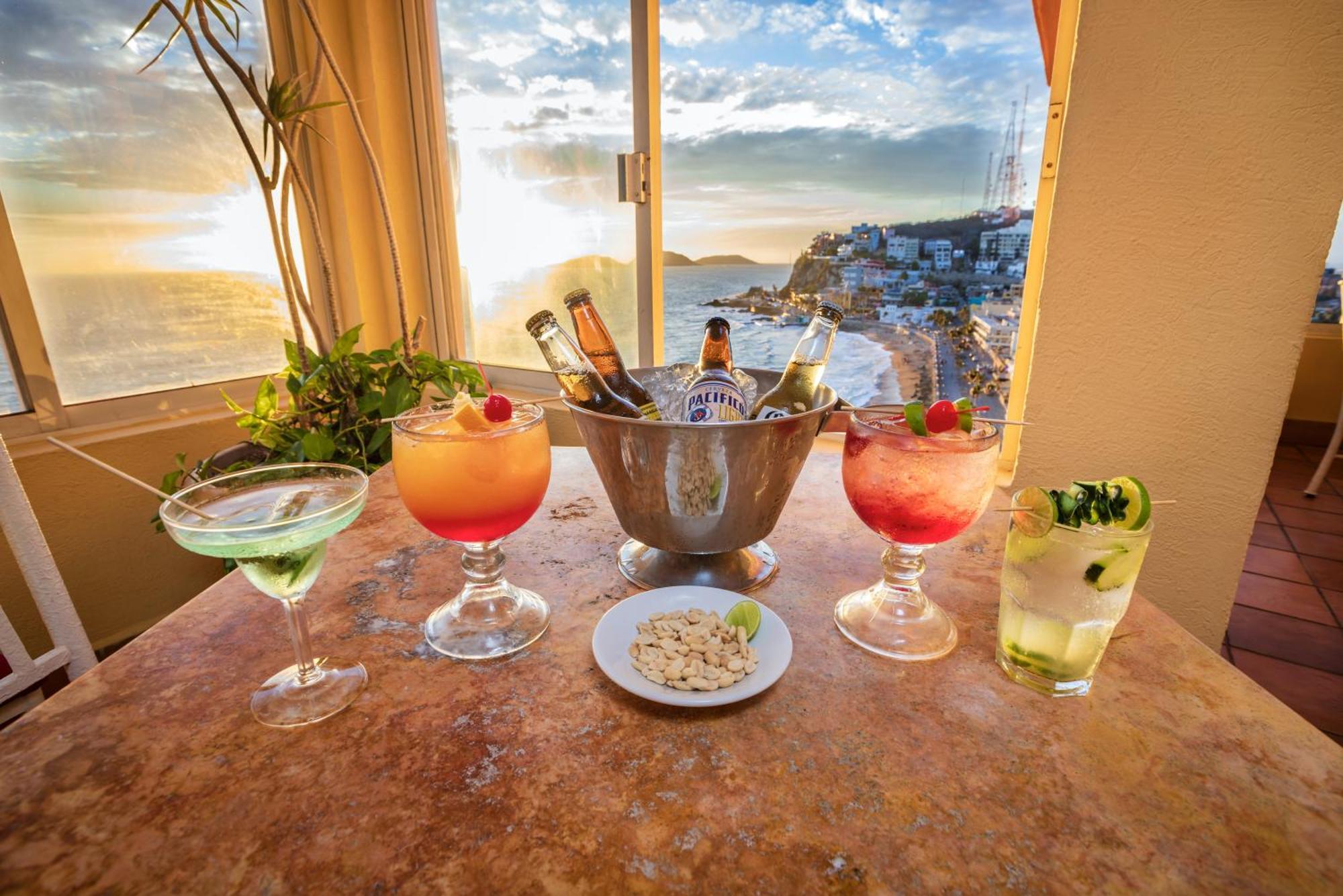 Best Western Posada Freeman Mazatlan Bagian luar foto