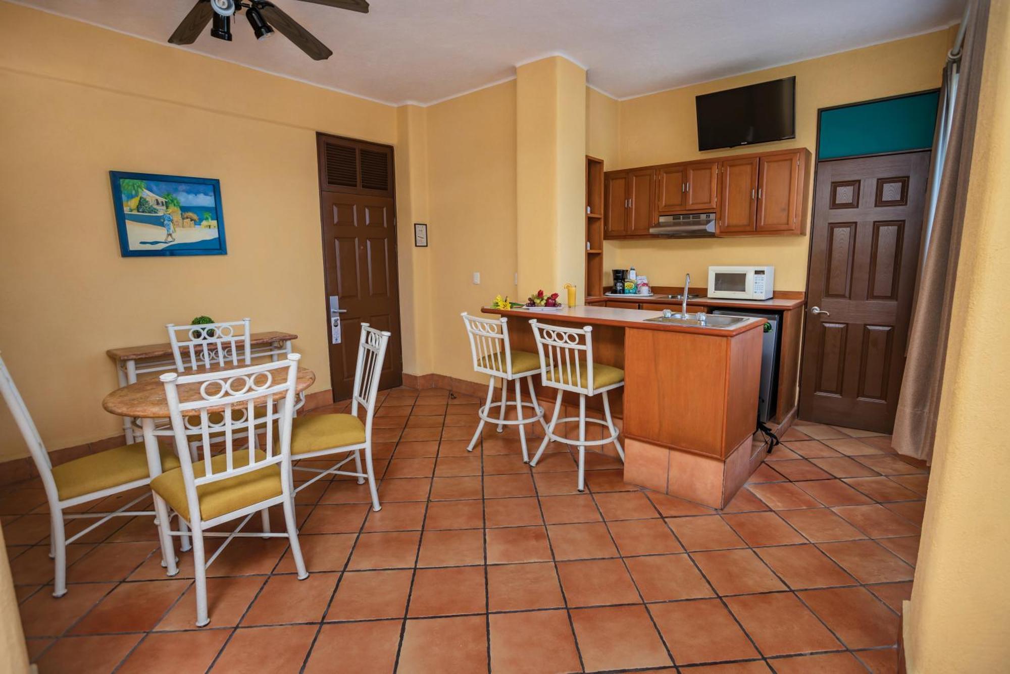 Best Western Posada Freeman Mazatlan Bagian luar foto